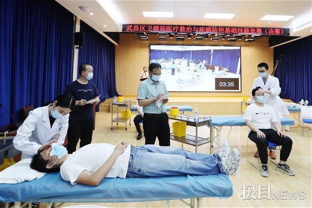 同台“比武”!白衣天使现场竞技展风采