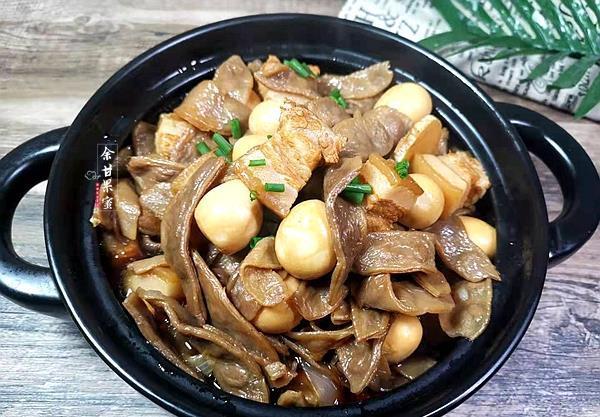 常备|这食材我常备，与肉是经典搭配，炖一炖上桌，鲜美不腻，好下饭