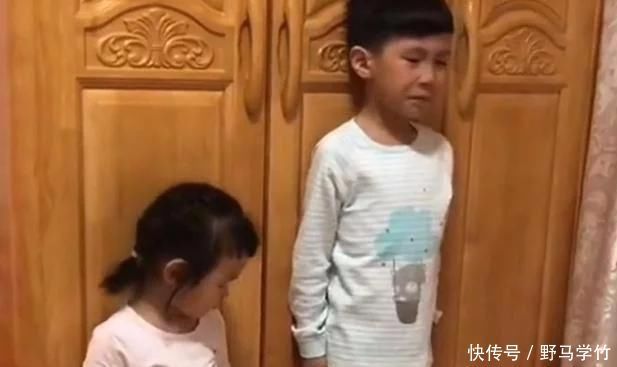 二胎|“戏精妹妹”火了,和哥哥罚站模仿哥哥假哭,引发调侃:戏精上身