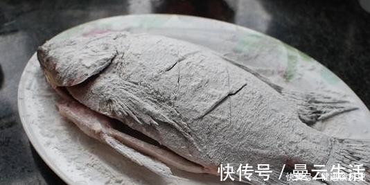 煎鱼，直接下锅就错了！破皮还煎糊，多做一件事，不破不粘还鲜嫩