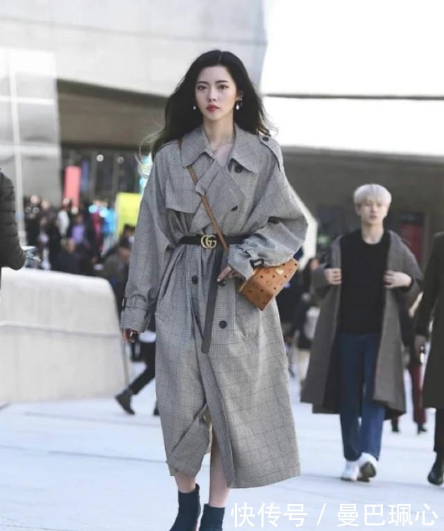 流行|2020年冬流行“繁体式”穿搭,不杂乱又新潮,难怪明星也在穿
