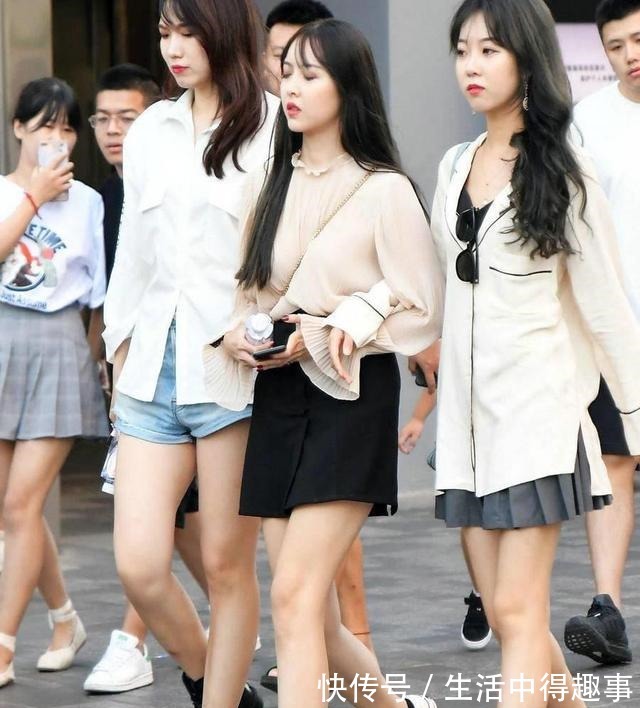 小蛮腰 街头美女都有小心机,轻松穿搭引领时尚,让你成为弄潮儿!