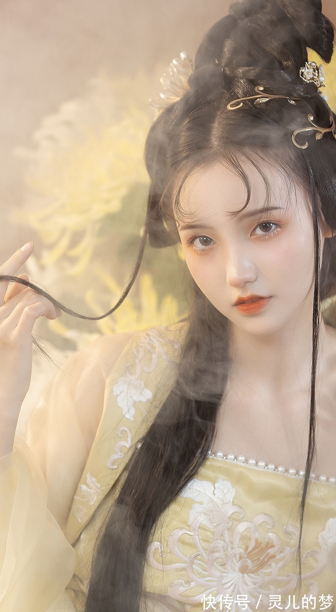 遣悲怀三首|元稹很著名的一首悼亡诗，全诗围绕“悲”展开，最后14字扣人心弦