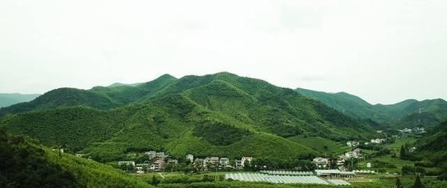 小镇|“江南第一山”脚下的小镇，因山得名，却有着毫不逊色的风景