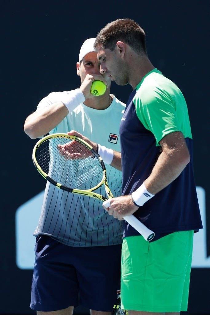 發(fā)球|將戰(zhàn)克耶高斯組合!澳網(wǎng):男雙世界第一逃過3賽點 驚險逆轉(zhuǎn)