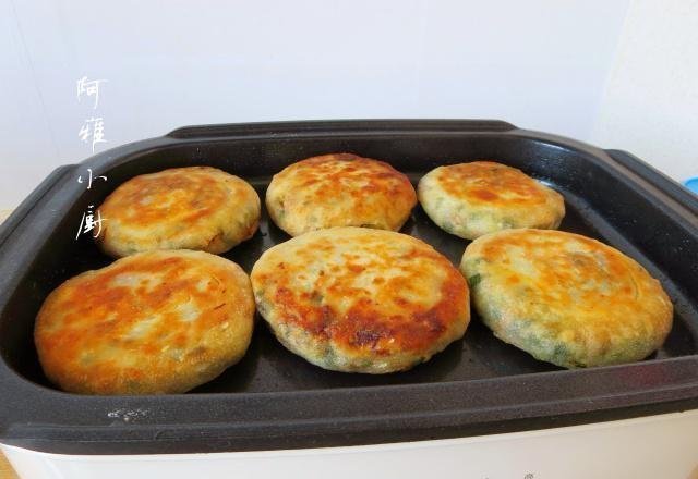 这个肉饼我家一周吃一次,不发面不饧面,外酥里嫩,吃了还想吃