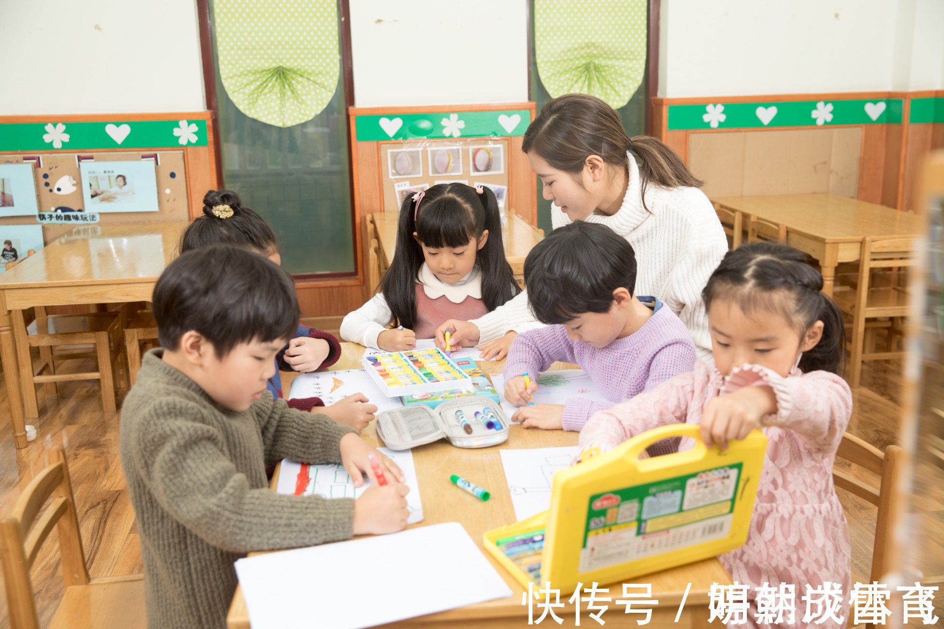 新知识|幼儿园老师坦言:第一天去幼儿园不哭的孩子,通常来自于四种家庭