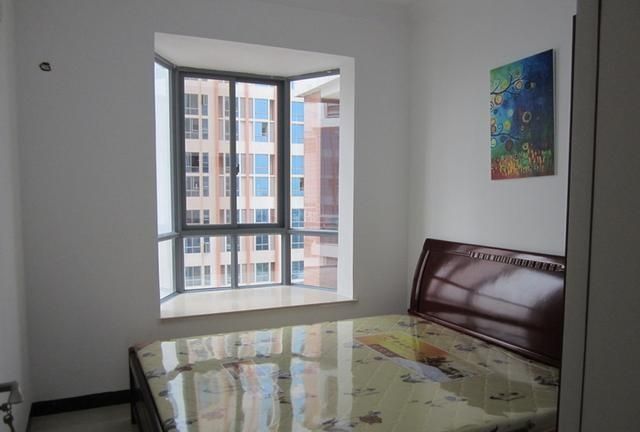 装修|没钱只能刷白墙,88平简单装修只花6万,邻居都说不相信!