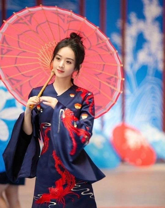 好看不挑脸型的发型有哪些？这几款很实用，尤其是丸子头俏皮可爱