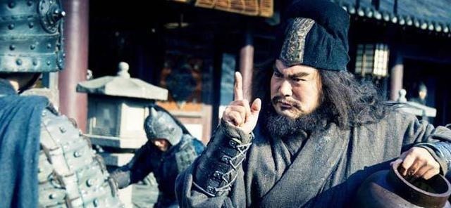 杀死|三国第一神人非他莫属,助攻杀死张飞和刘备,砍关羽头,射死黄忠