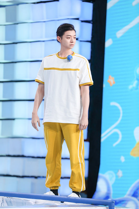 热狗|《披荆斩棘的哥哥》开播，除了霍尊热狗，这些哥哥也很危险