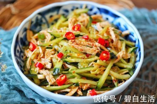 凉拌菜|天热要常吃黄瓜，教你新吃法，有肉有菜清凉爽口，一看就有食欲