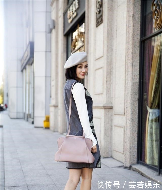 明星 小白鞋已经失宠了,今年流行“1+1鞋”,时尚显高,明星都上头了!