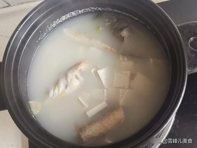 入冬前,最该吃它蛋白质含量极高,简单炖炖雪白似牛奶,别不懂吃