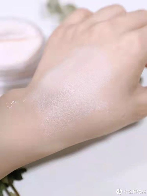 一出汗就油光满面？拒绝脱妆，史上最全散粉攻略，持久定妆清爽一整天！