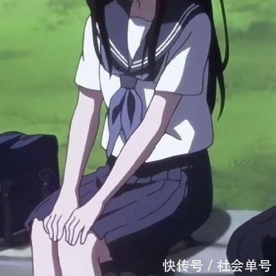 ove|超甜“双人”动漫情侣头像左手刻着我,右手写着你,心中满是激动