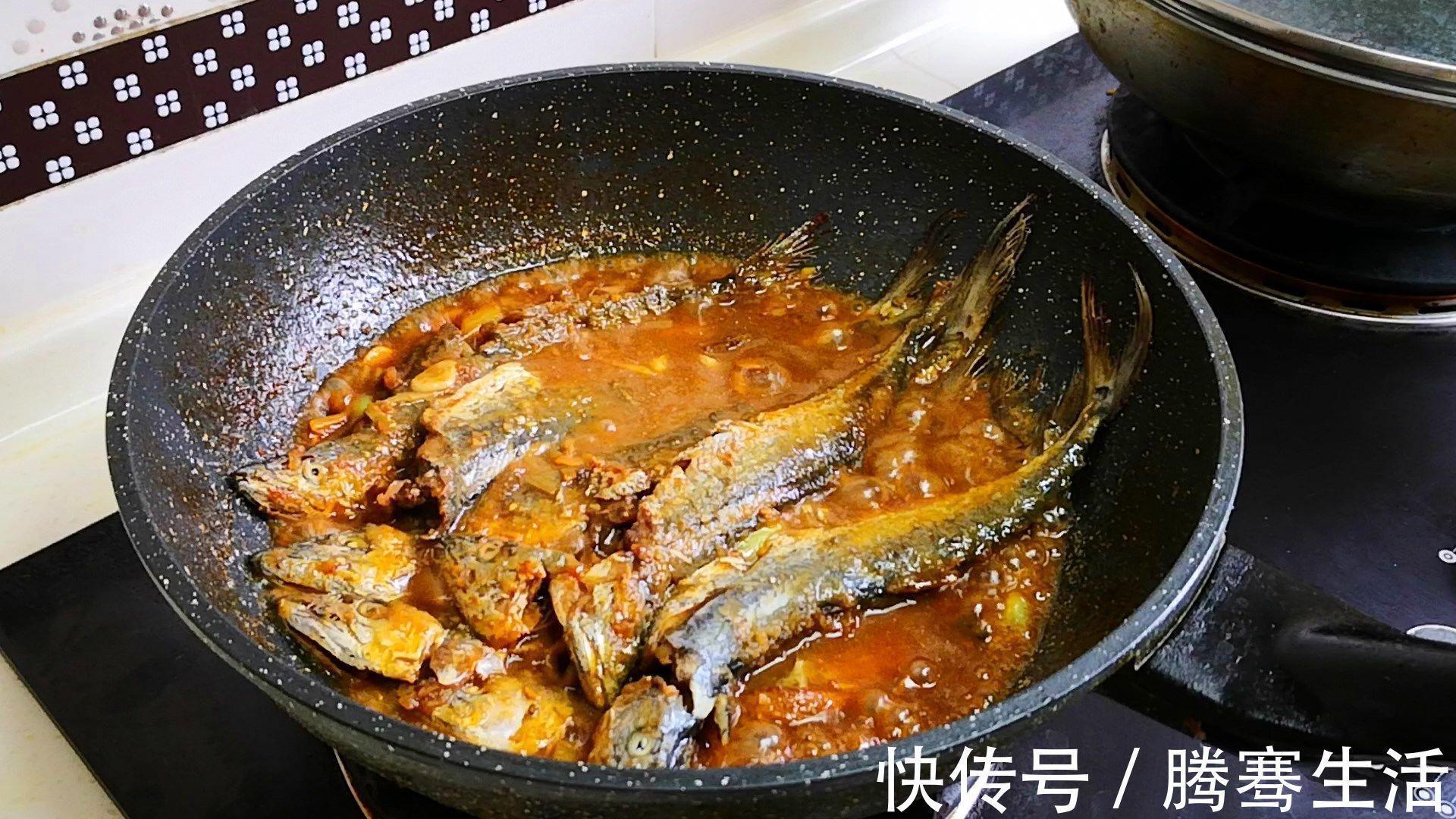 冬天碰到这鱼,我从不还价,目前无法人工养殖,做酱香鱼最美味!