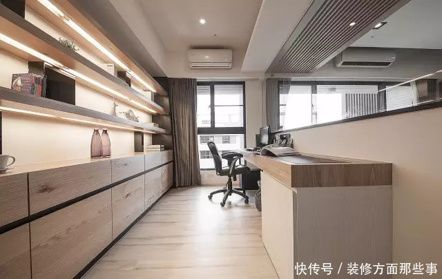 玄关|126平美式+轻奢装修三居室,玄关柜子墙体现出超强收纳力