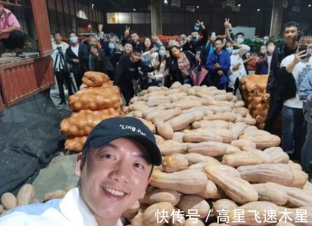 奔跑吧|Baby錄制跑男熱心助農,工作至次日凌晨,身形瘦小又十分賣力