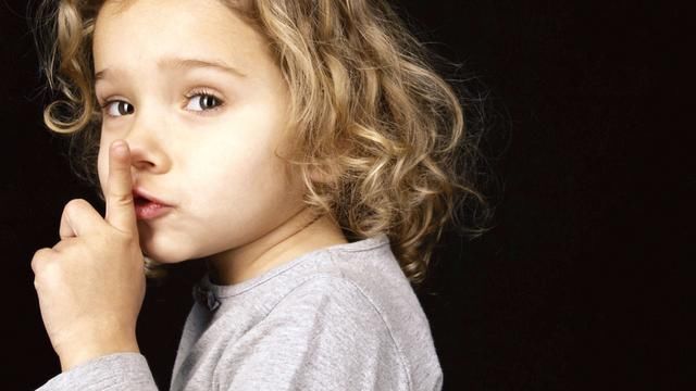 危害|宝宝不满一百天不能让这3种人抱 再亲也别给面子 对宝宝有危害