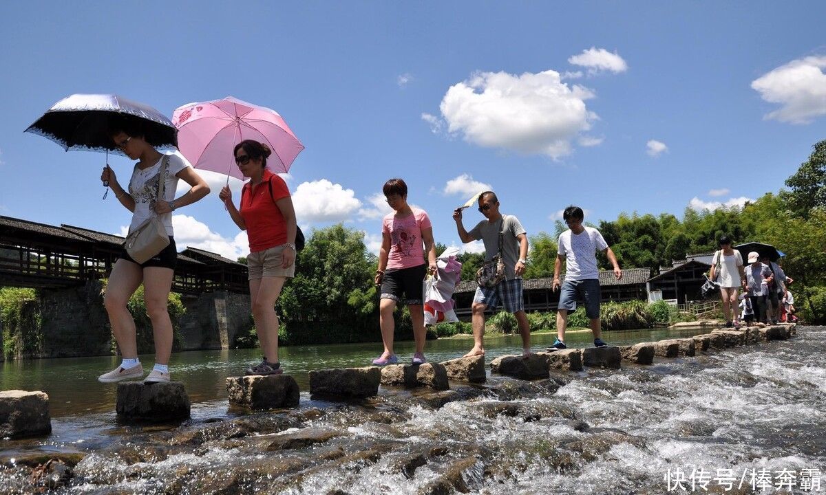 人均收入|小长假旅游高峰，为什么很少见到农民外出旅游，原因现实而无奈