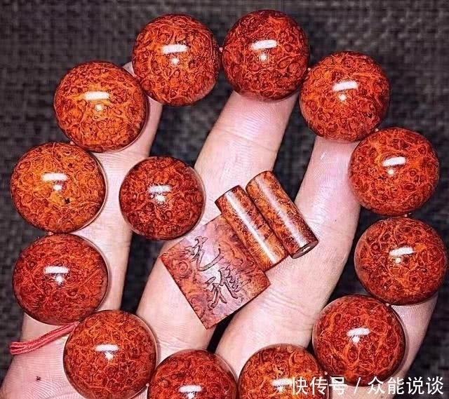 重金买下烂疙瘩，众人觉得不值，一刀下去，众人惊呆了！