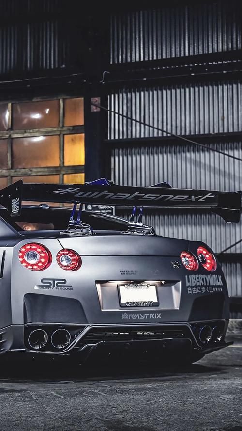 壁纸库 四圆尾灯 大尾翼能起飞吗 全网搜