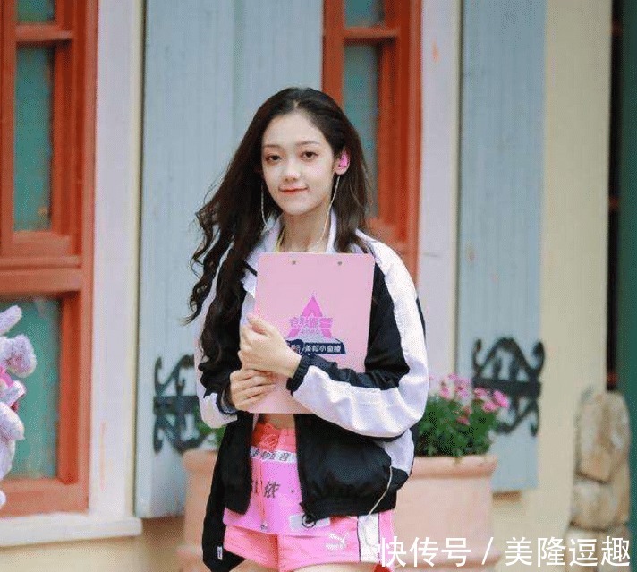 神仙|欧阳娜娜希莉娜依高清唱,实力唱将的神仙现场,惊艳众人。