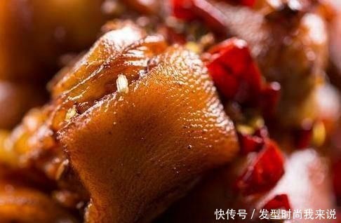 炖猪蹄时，别只会焯水，大厨教你正确做法，猪蹄又香又烂，没腥味