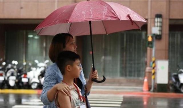 骨线|孩子出现3个信号,是''骨线闭合''的前兆,宝妈早发现还能补救