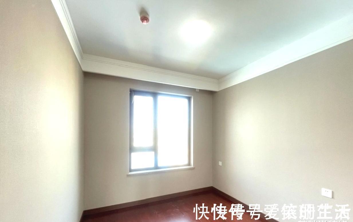 卧室|期待已久的精装房终于交钥匙了，简约清爽，买完家具就能拎包入住