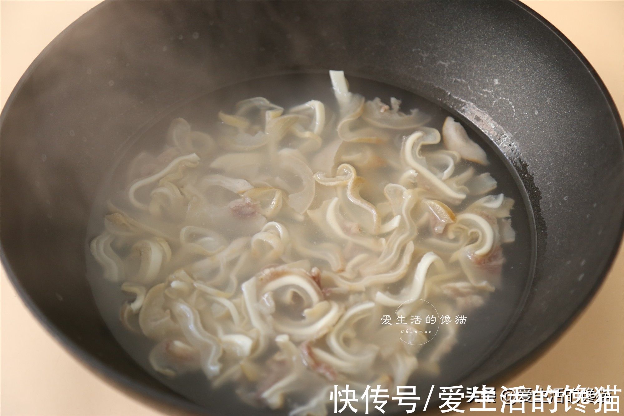 遇到这菜别手软，这样做香辣爽口，下酒下饭，30元两只，好吃不贵