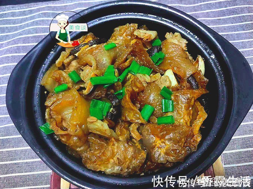 猪皮此做法,简单一煮,比红烧肉香,一次做好放冰箱保存,过年吃