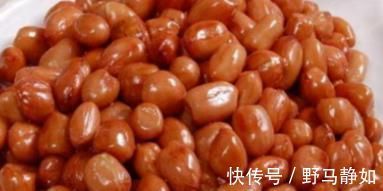 陈年|炸完花生米,直接撒盐就错了老师傅只用这一招,放多久都香脆