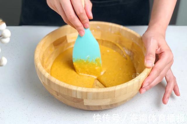 不用烤箱,一把平底锅就能做,店里一盒好几十,在家10块搞定一盘