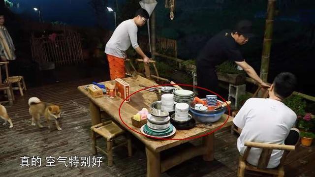 終于明白,《向往的生活》中工作人員吃飯問題是怎么解決的