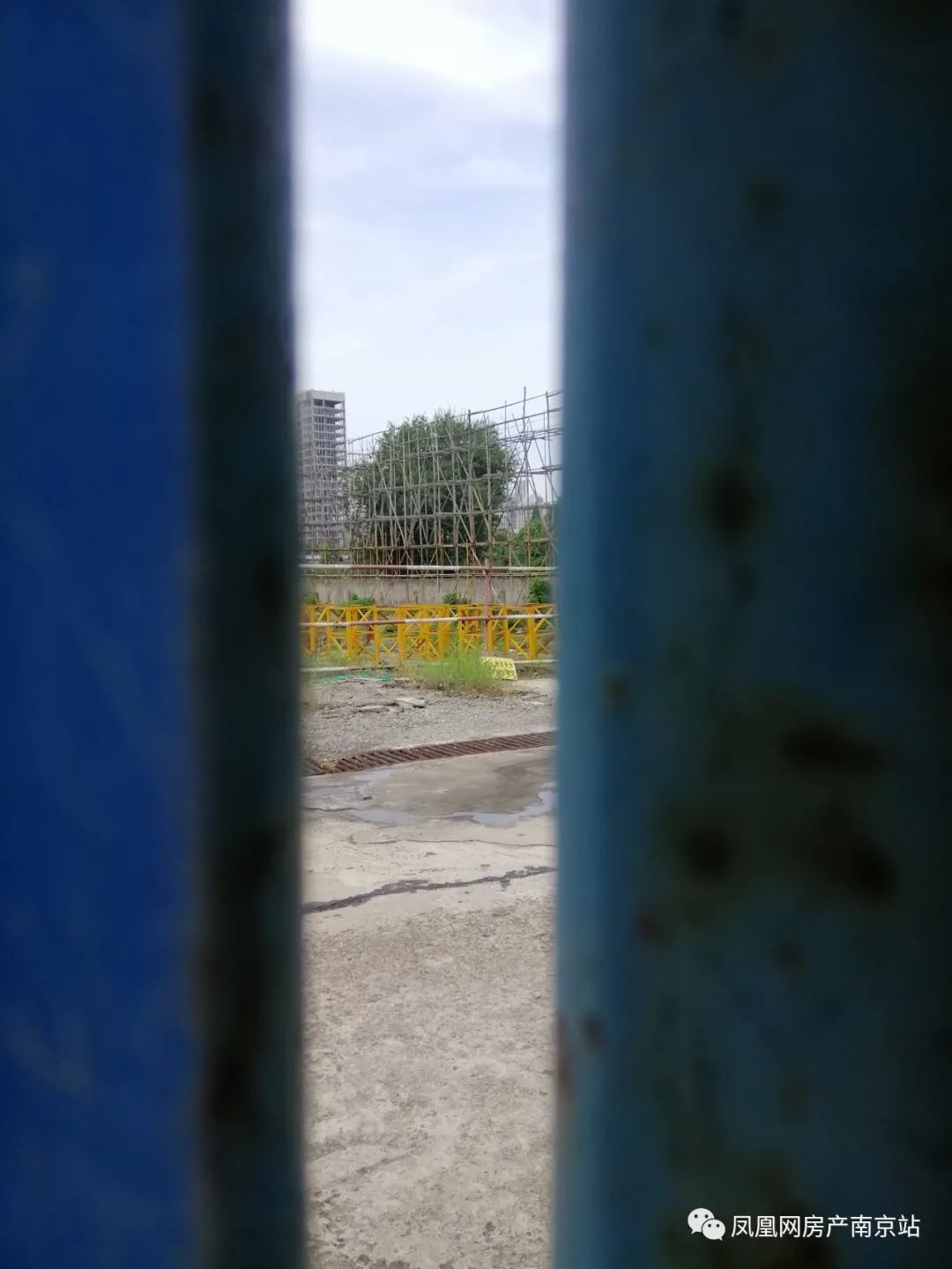 土地使用权|拿地21年，停工6年！江宁烂尾楼被接盘后仍难复活
