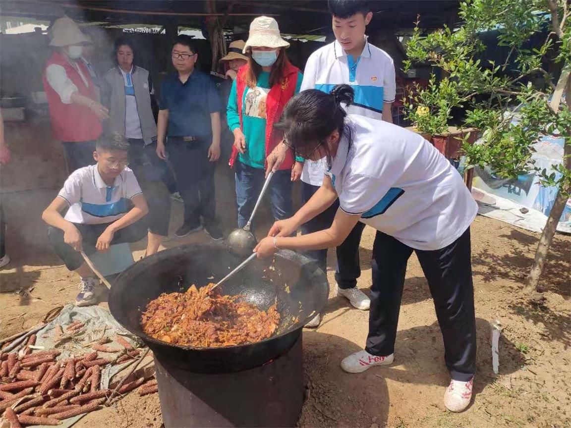 郑孟成|济源四中：劳动让教育更有灵气