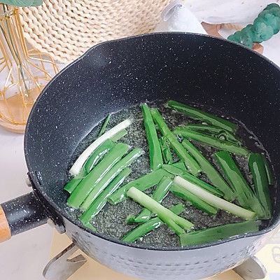 超级爽口下饭的#精致一人食#葱油鲍鱼片，上桌秒光