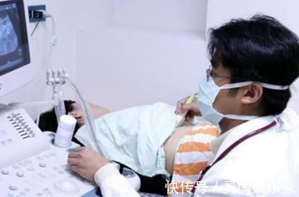 小鞠|“肚子还在动”,27岁产妇顺产双胞胎后大喊,医生检查出惊喜