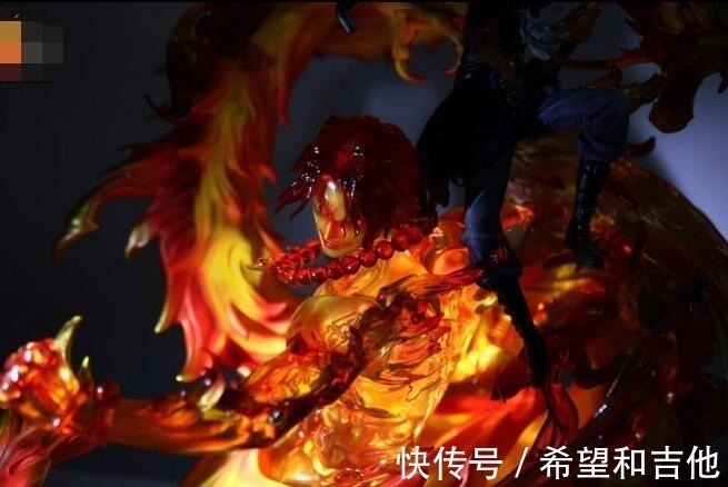 海贼王|艾斯火龙手办卖5千被讽太贵,关上灯看10万也不卖