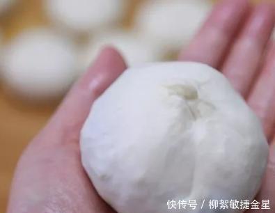 馅儿饼|做馅饼时,学会这样和面,皮薄鲜香不露馅,放凉以后依旧香软!