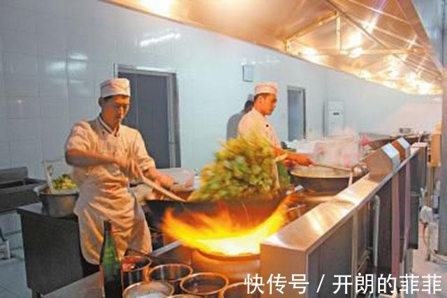 答案|为什么饭店的菜不粘锅, 而我们炒菜就粘锅 答案你万万想不到
