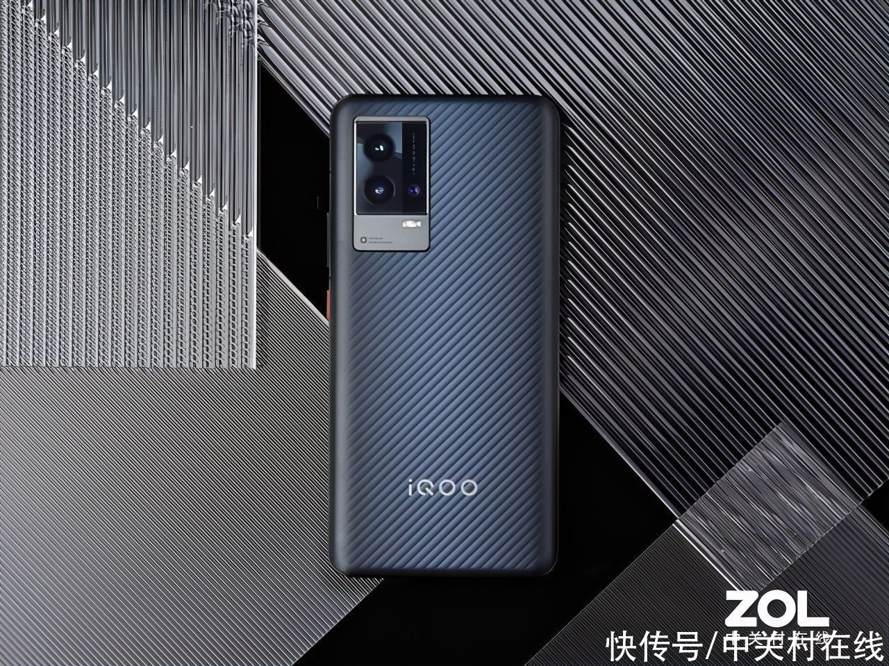 iQOO 8图赏：全感操控 性能担当