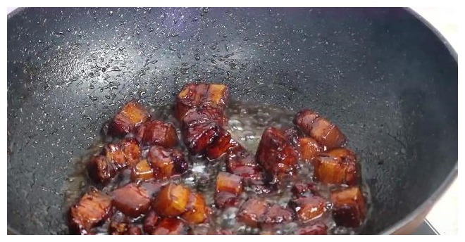 这才是红烧肉最好吃做法，不放1滴水，肥而不腻，好吃过瘾