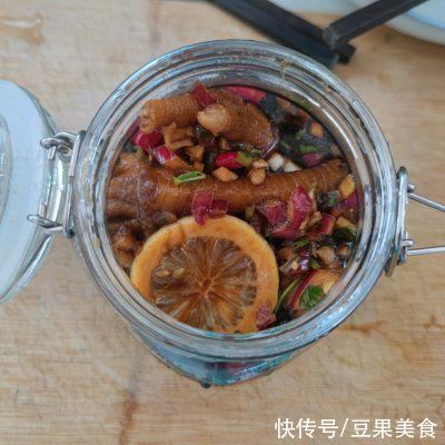 酸辣鸡爪走起，简单又好吃，吃货来收藏哦