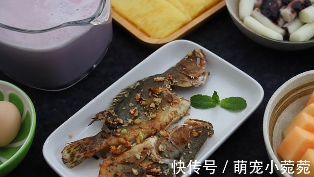 给孩子准备早餐，我20分钟就端出来8样，婆婆摇头孩子欢喜