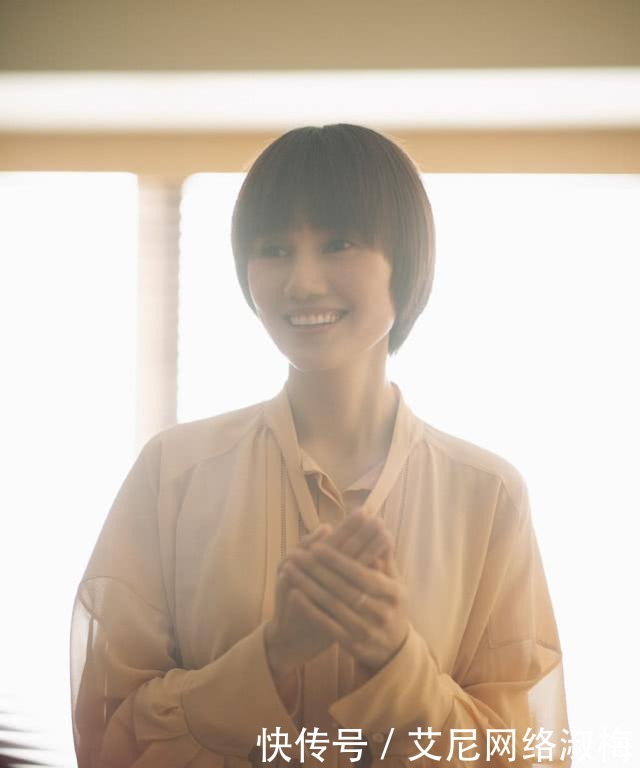 头发|50岁的女人少做3种发型,自以为很时髦,实际老气还很伤头发