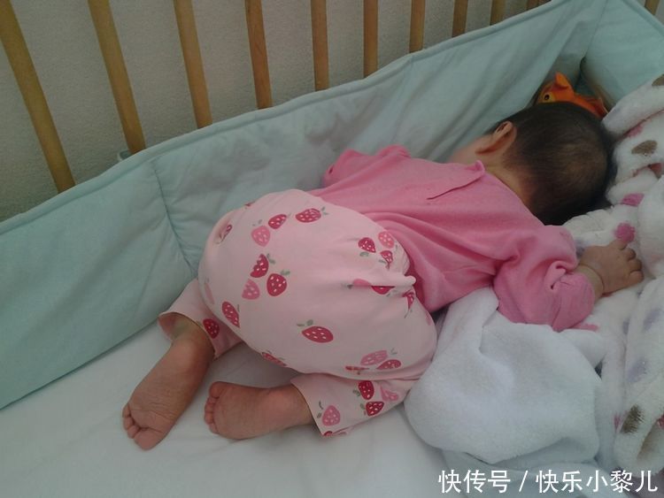 睡觉姿势|孩子的睡觉姿势,往往是在释放健康状态,父母你读懂了吗