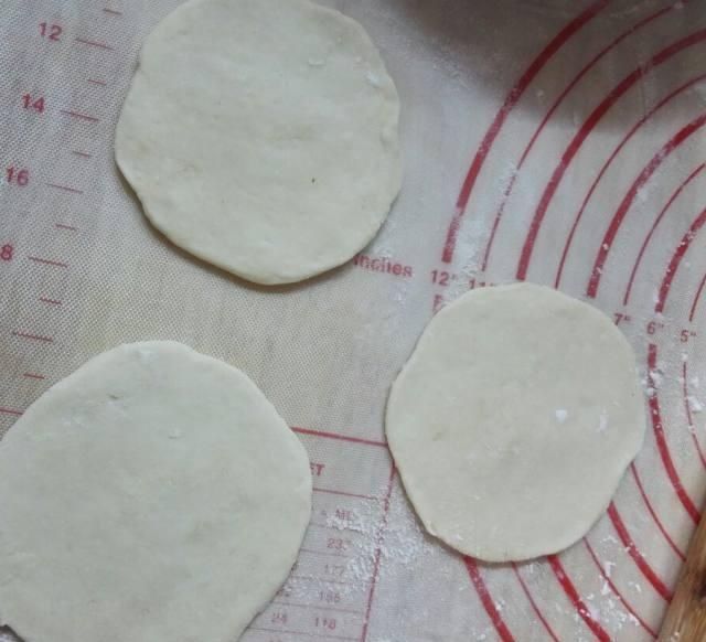 三味馒头,香甜松软,越嚼越香,吃一次还想吃第二次